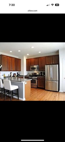 Building Photo - 189 Hudson Dr