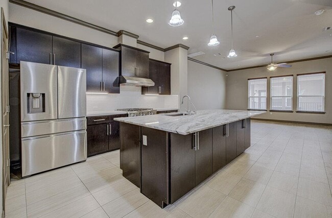 Building Photo - 11825 Terraza Cir