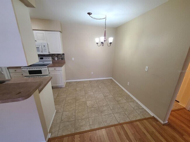 Building Photo - 36138 Lake Chase Blvd