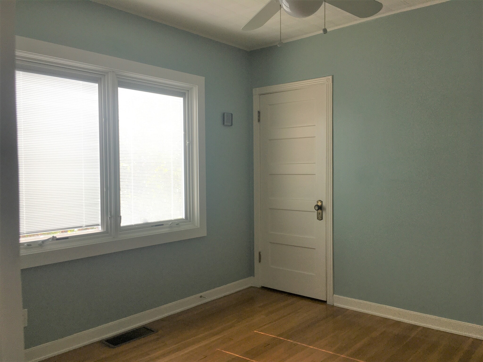 Bedroom 2 - 125 Brocadero Pl