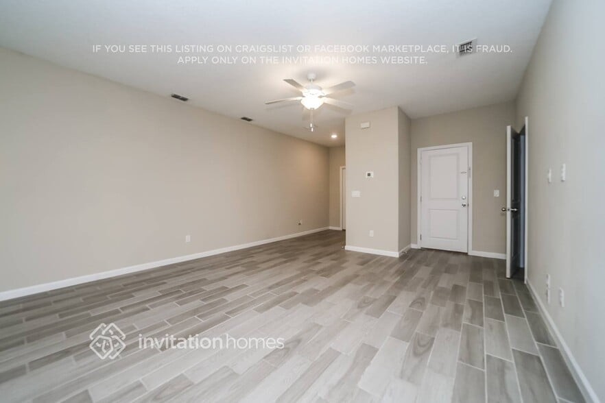 Building Photo - 13288 Shore Grass Dr
