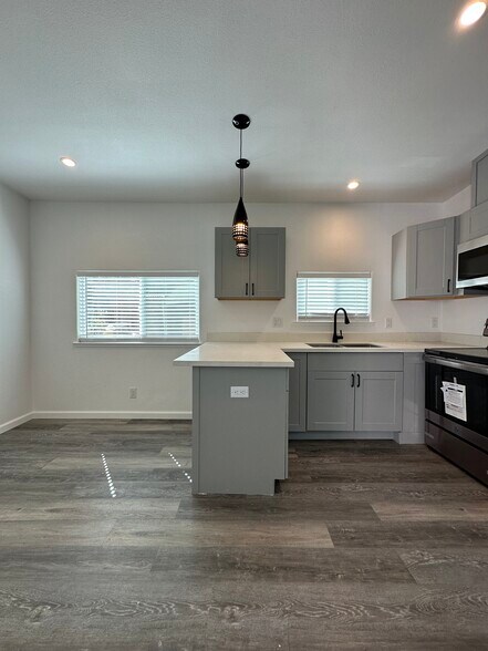 Building Photo - 124 Los Gatos Blvd
