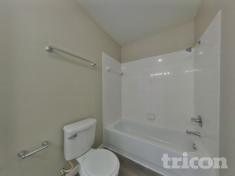 Building Photo - 5003 Hauna Ln