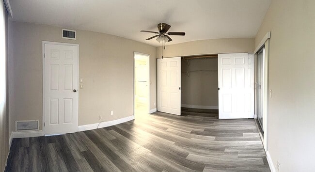 Building Photo - 323 Tuscany F