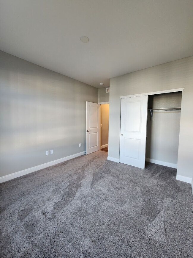Building Photo - 9570 Accord Ln