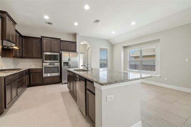 Building Photo - 416 Blue Waterleaf Ln