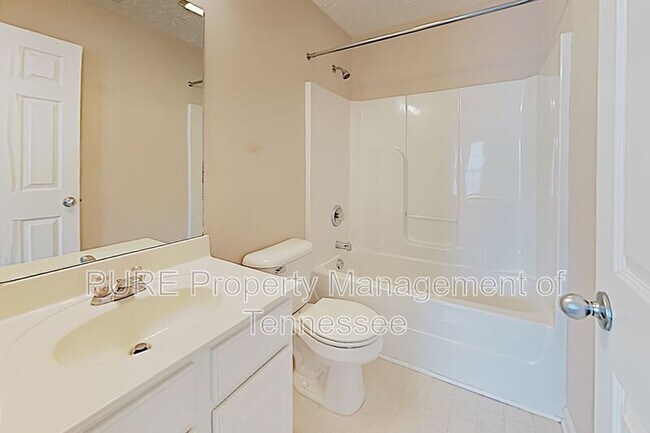 Building Photo - 426 Shadow Glen Dr