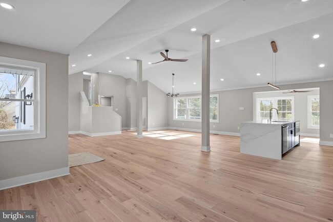 Building Photo - 271 Stoopville Rd