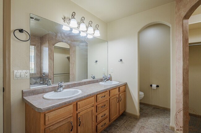 Building Photo - 3090 Aberdeen Ln