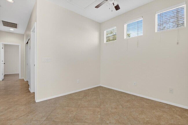 Building Photo - 18711 E Raven Dr