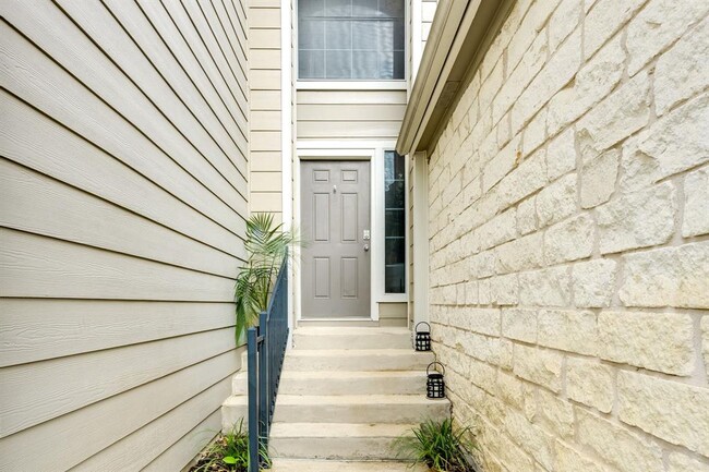 Building Photo - 4501 Whispering Valley Dr