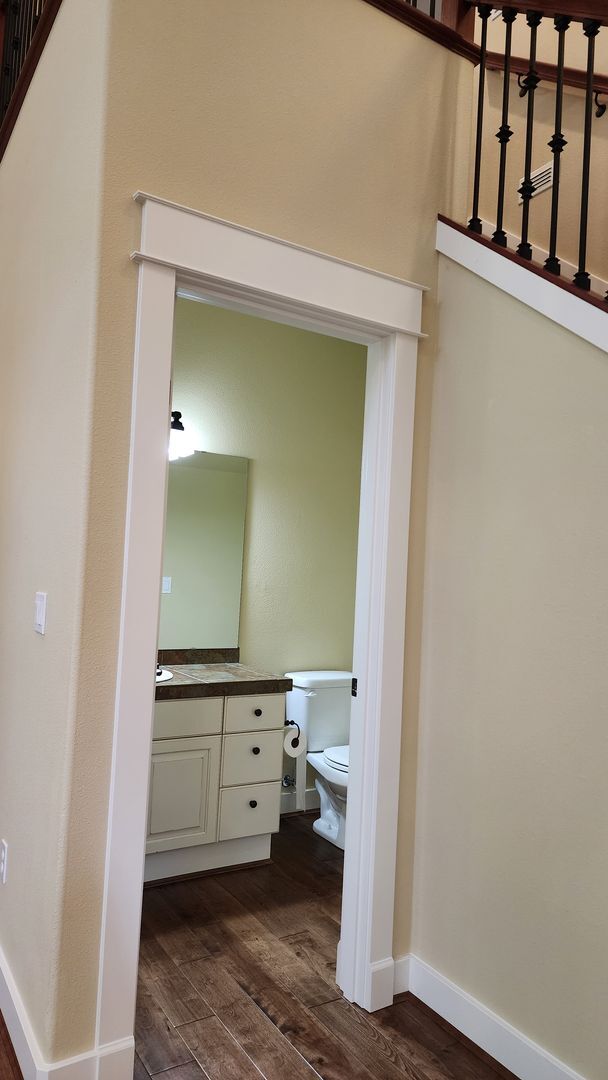 Building Photo - Beautiful Campus Glen 4-Bedroom!