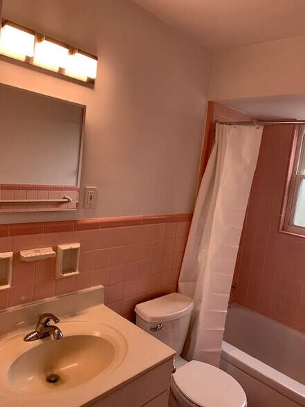 Building Photo - 3318 Nash Ave