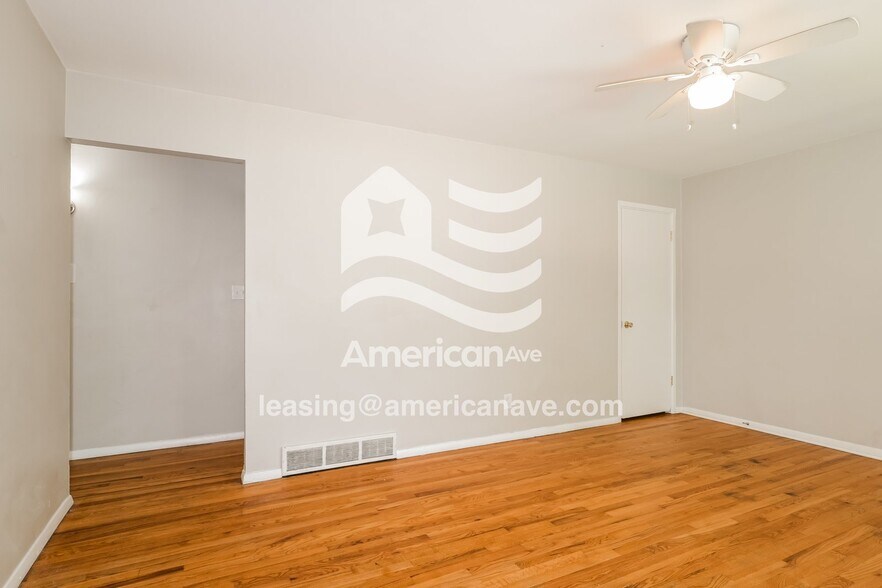 Building Photo - 1214 Baron Ave