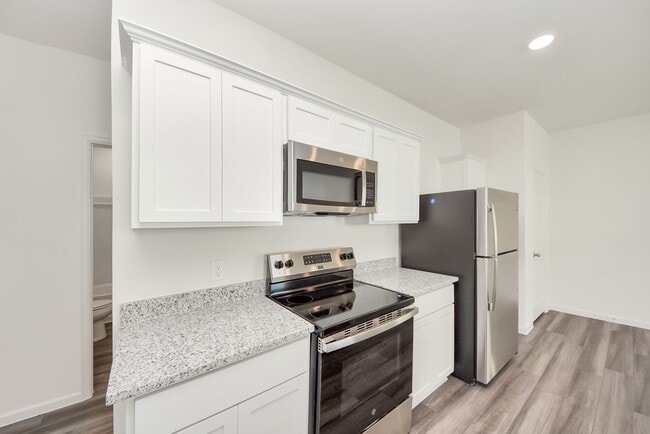 Building Photo - 31035 Gayle Prairie Oaks St