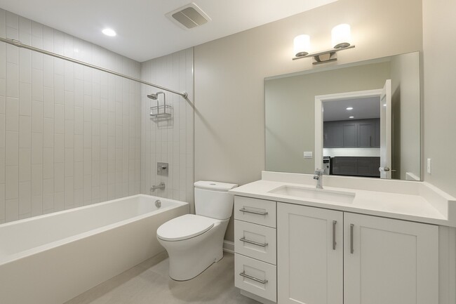 Building Photo - 5 N Oakley Blvd