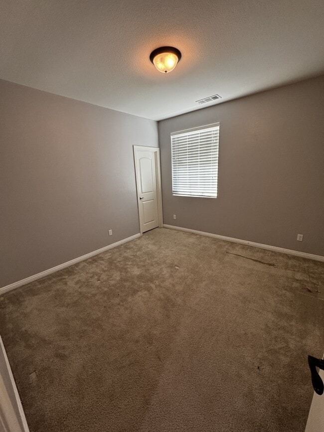 Building Photo - 9604 Prometheus Dr