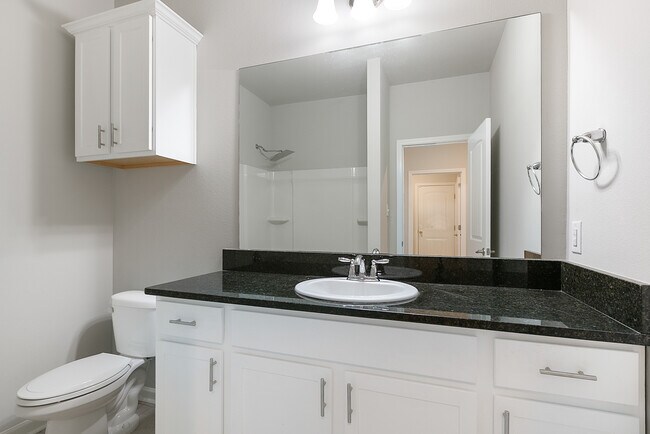 Building Photo - 700 Lakeshore Village Dr