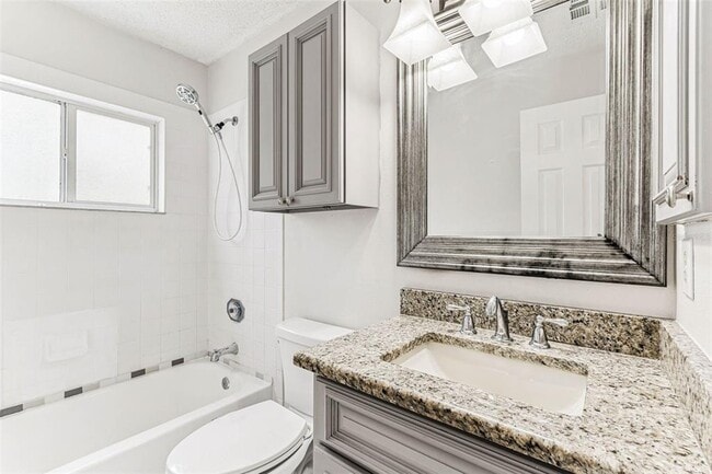 Building Photo - 7206 Ridgeport Dr