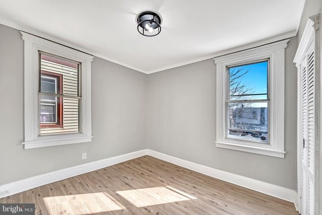 Building Photo - 25 Adella Ave