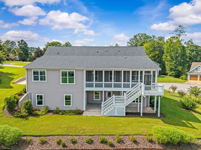 Building Photo - 1011 Lofter Pl