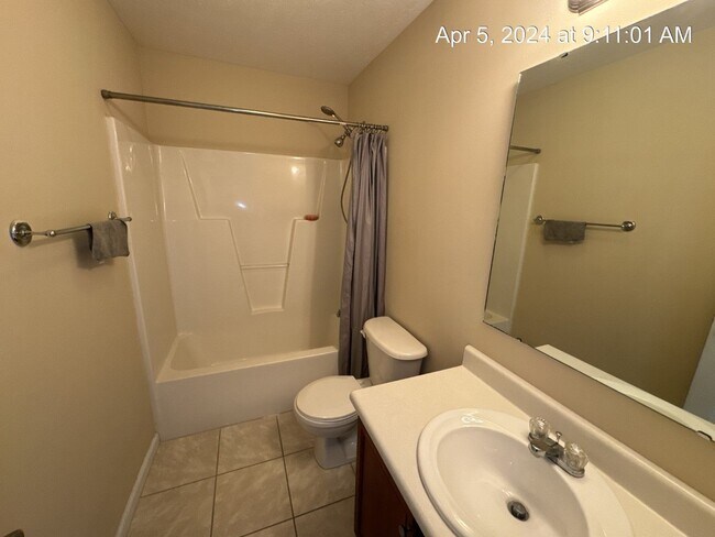 Building Photo - 1311 Saltwell Pl