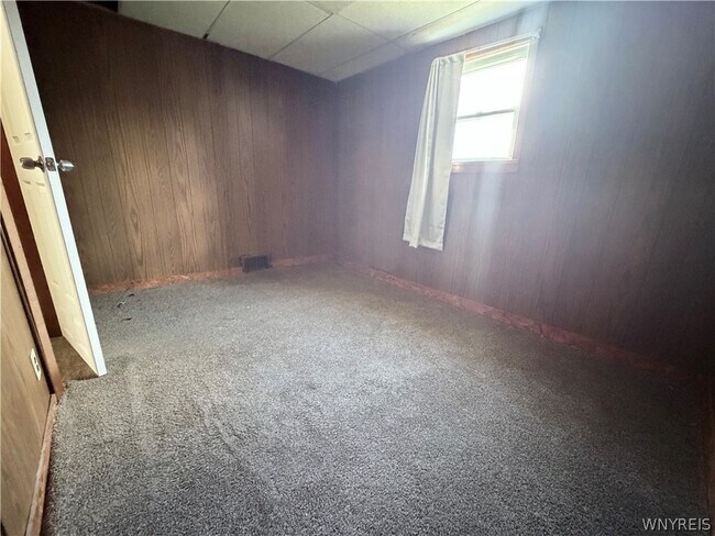 Building Photo - 901 South Park Ave