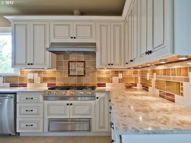 Building Photo - Remodeled Portland 3 Bd/2 Bth Craftsman Home.