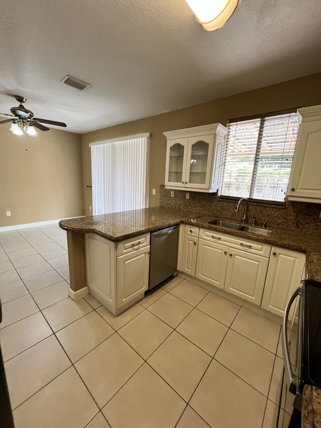 Building Photo - 6900 NW 174th Terrace