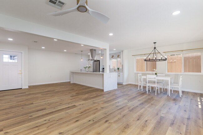 Building Photo - 12365 Horado Rd