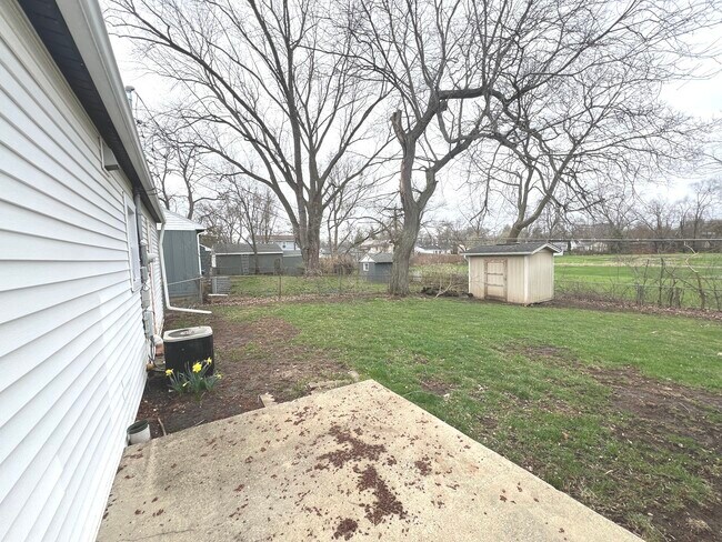 Building Photo - 206 Raupp Blvd