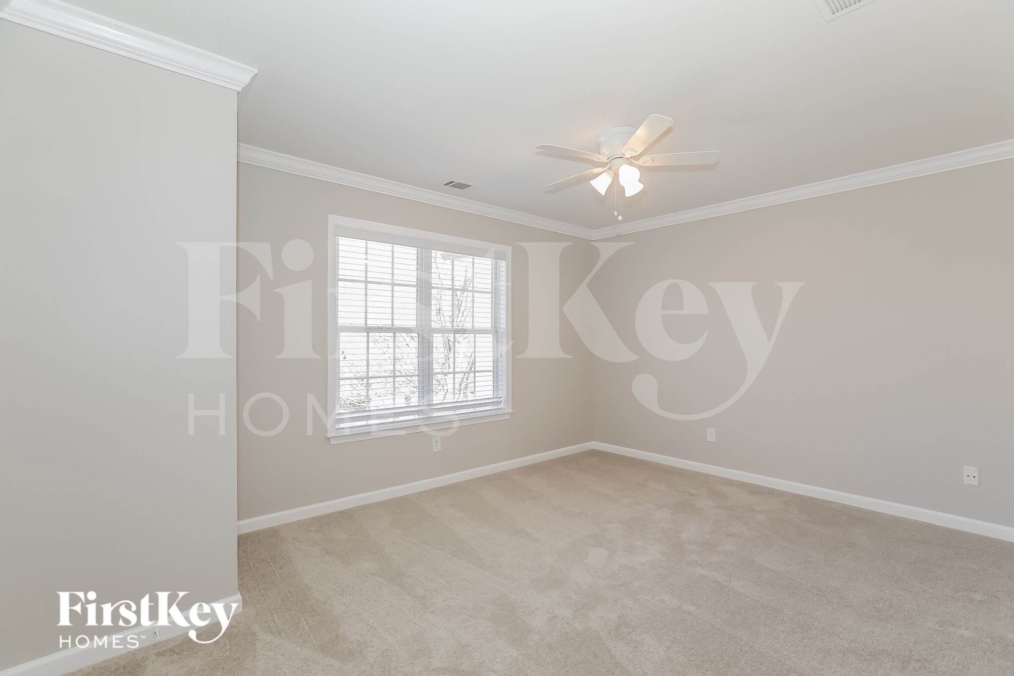 Building Photo - 2127 Mitford Ct