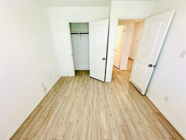 Building Photo - 13023 Rosemary Cove