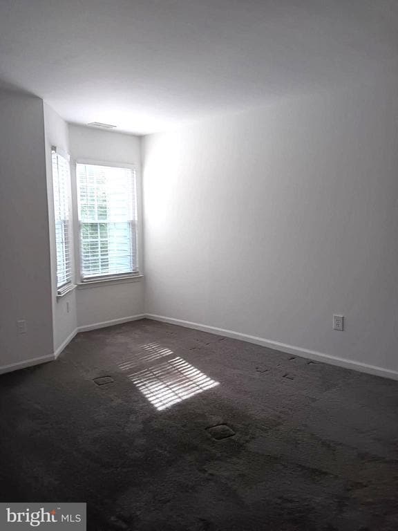 Building Photo - 1606 Diamond Dr