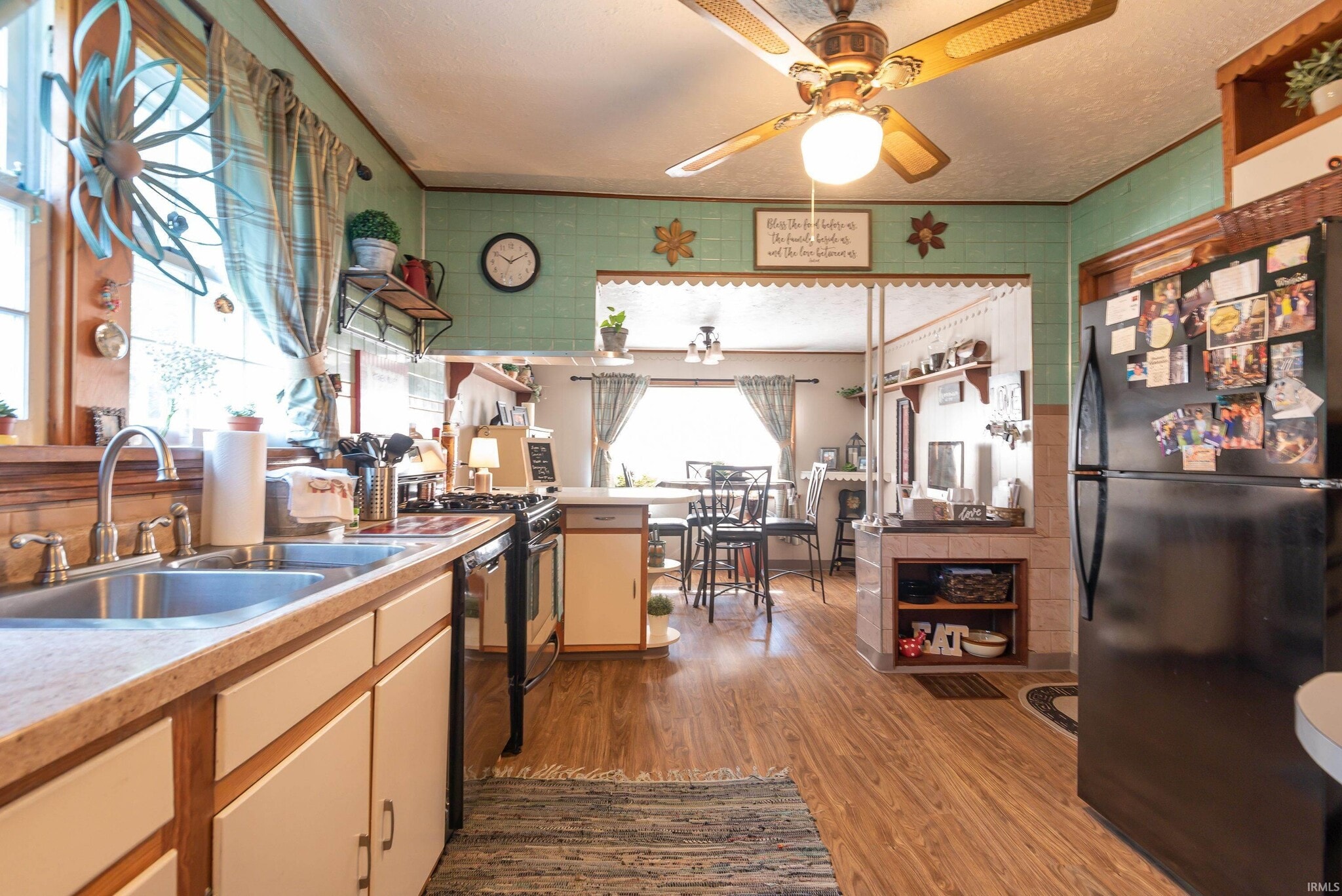 Kitchen - 125 S State Road 446