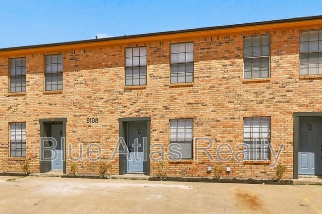 Building Photo - 8108 Foxfire Ln