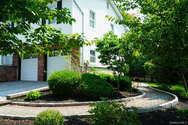 Building Photo - 19 Pittsford Way