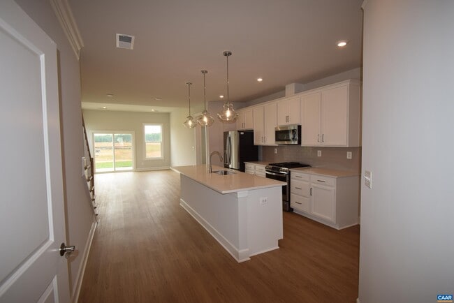 Building Photo - 129 Crabapple Ln
