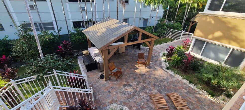 Building Photo - 925 Intracoastal Dr