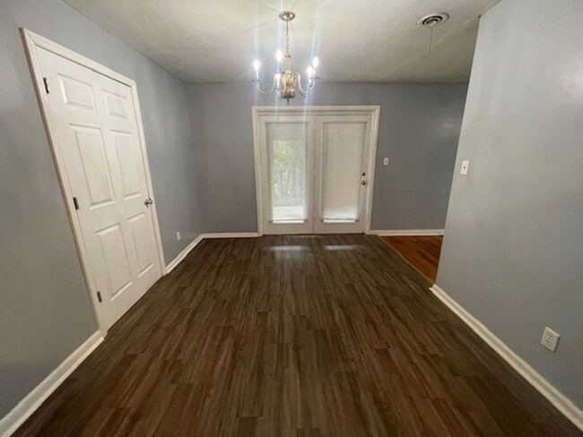 Building Photo - 1414 Springview Dr