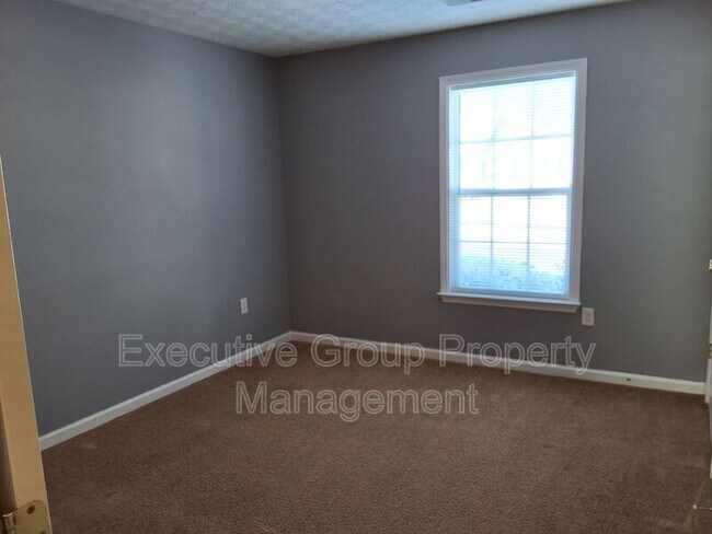 Building Photo - 101 Naples Ct