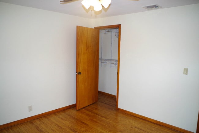 Building Photo - 19 Merrill Rd