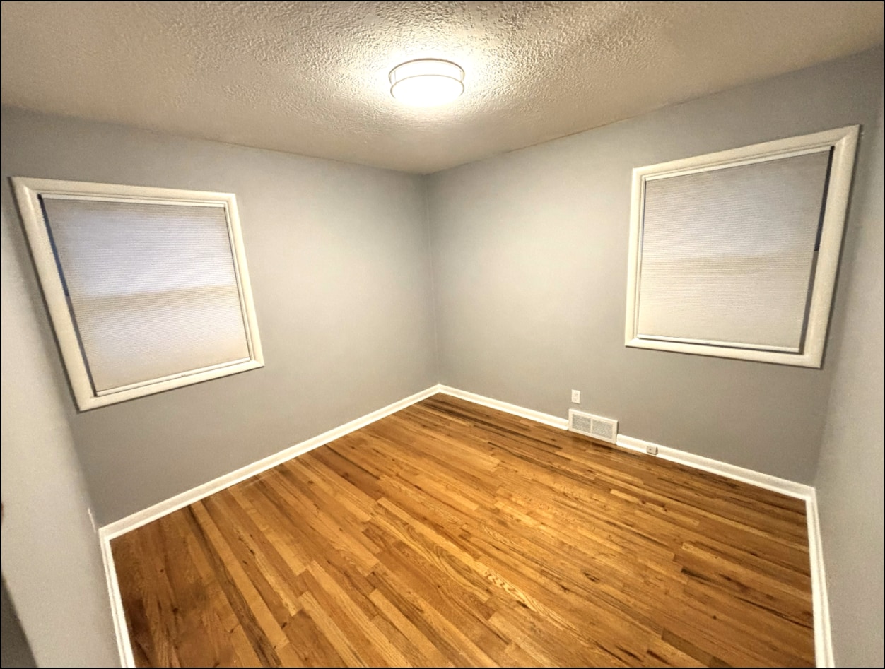 Bed 2 - 1617 S Leadville Ave