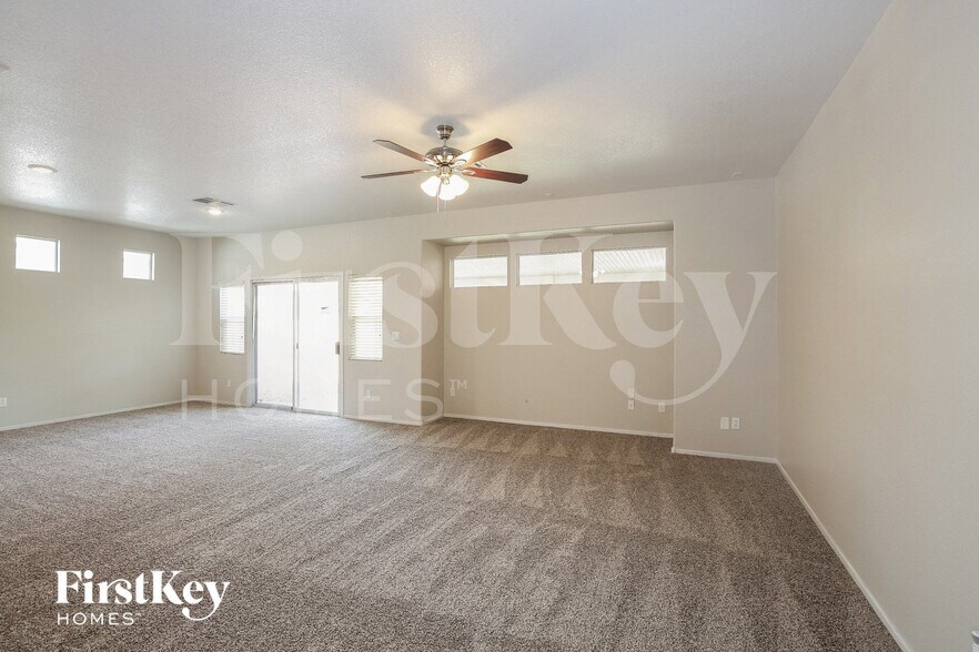 Building Photo - 4025 Amberdale Ave