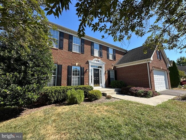 Building Photo - 72 Maddex Farm Dr