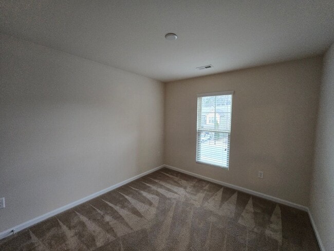 Building Photo - 111 Tuftin Dr