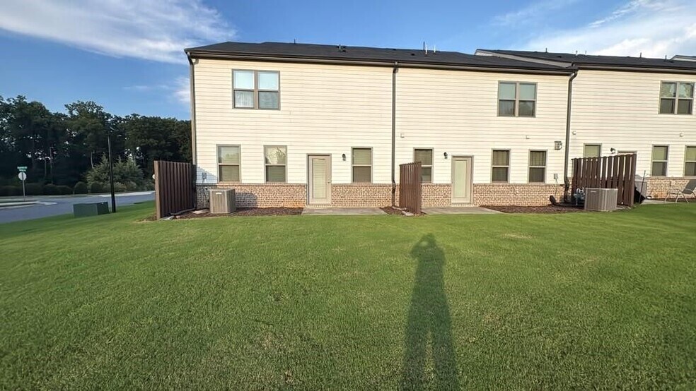 Building Photo - 5610 Flint Ln