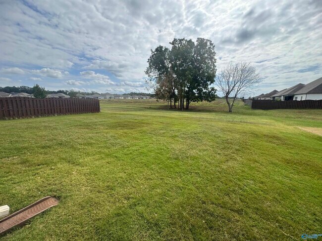 Building Photo - 117 Innocent Trl