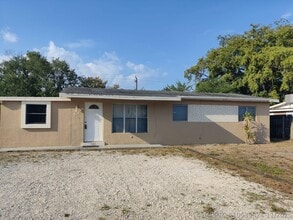 Building Photo - 6251 SW 41st St