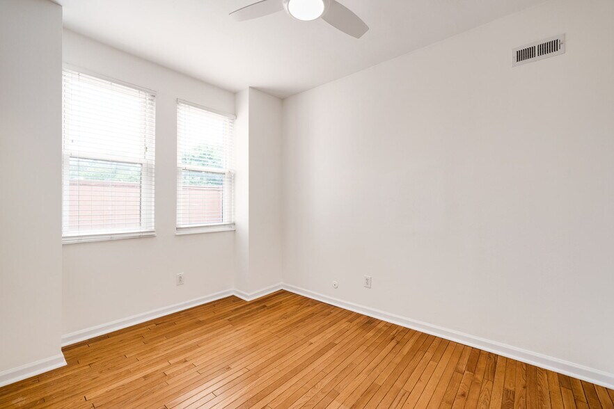 Second Bedroom - 5236 Waterman Blvd